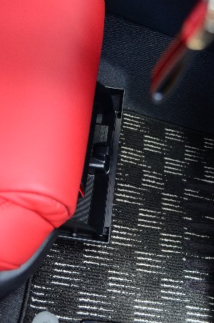 seat under pocket